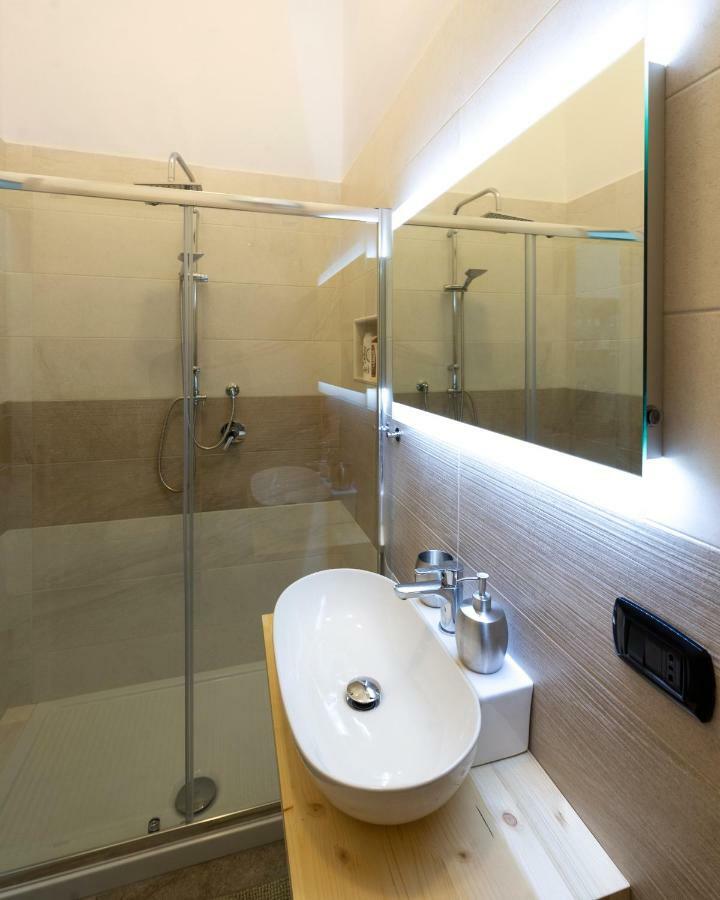 Studios Toledo 355 نابولي المظهر الخارجي الصورة